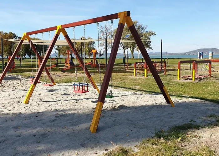 דירה Lelle B21 בלטונללה