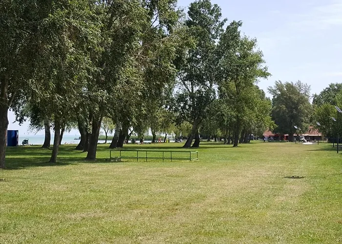 דירה Lelle B21 בלטונללה